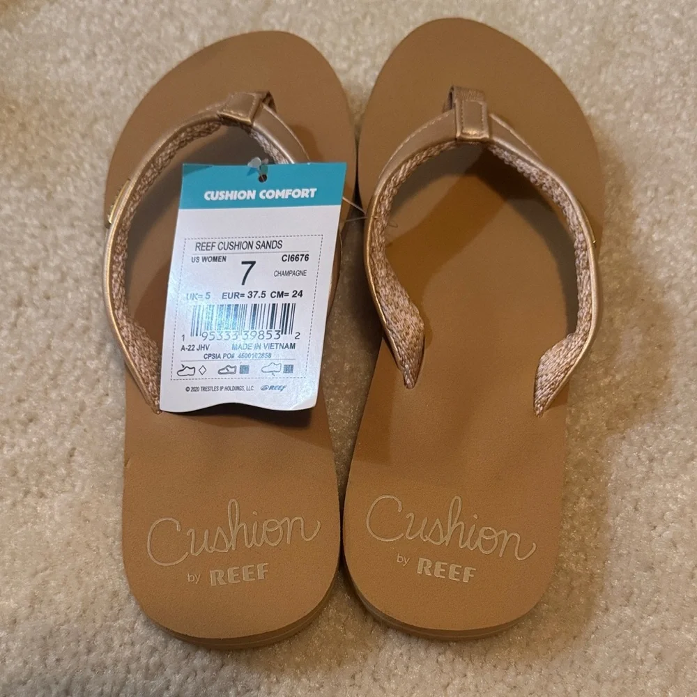 Reef Women's Cushion Sandals in Champagne Metallic and Brown - Picture 1 of 3